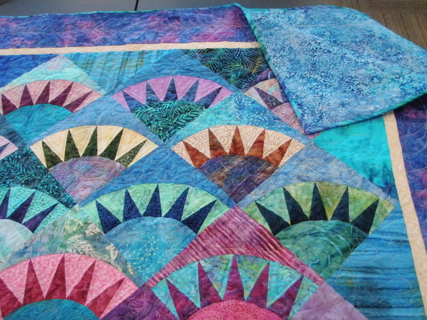 King or Queen Size Batik Quilt New York Beauty 100 x 104 inches